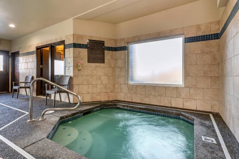 Comfort Inn Columbia Gorge — photo 3