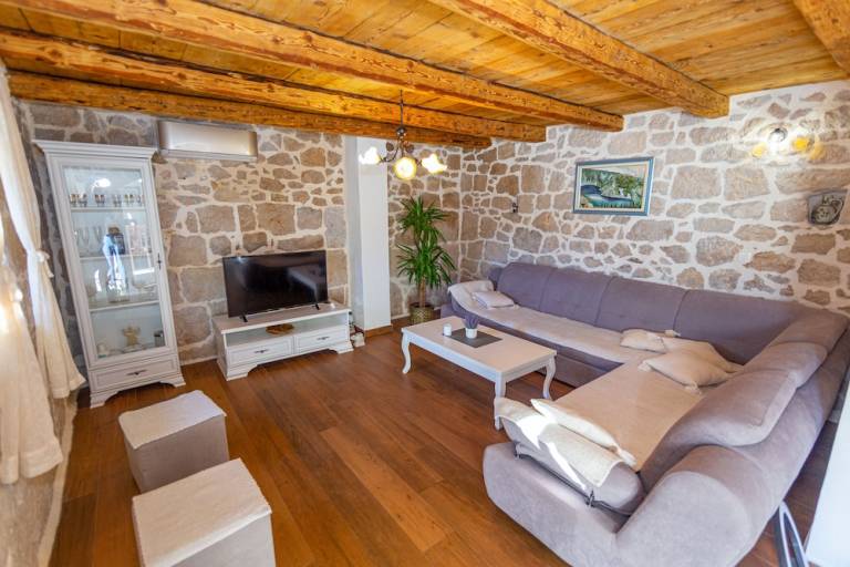 Vila  Gornji Vinjani