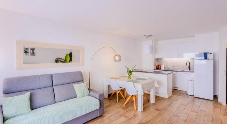Holiday apartment with patio | Pet-friendly — photo 2