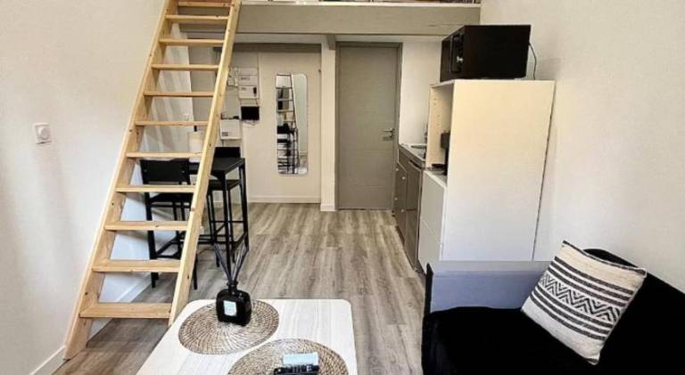 Apartment with 1 room for 2 persons in Villeurbanne