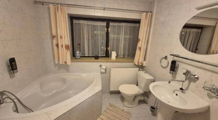 Rental apartment with barbeque, garden & jacuzzi | Pets are welcome — photo 2