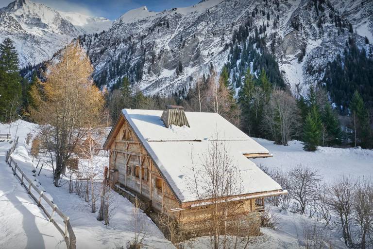Child-friendly chalet with jacuzzi, yard & terrace | Suitable for remote work | Pets are welcome — photo 5