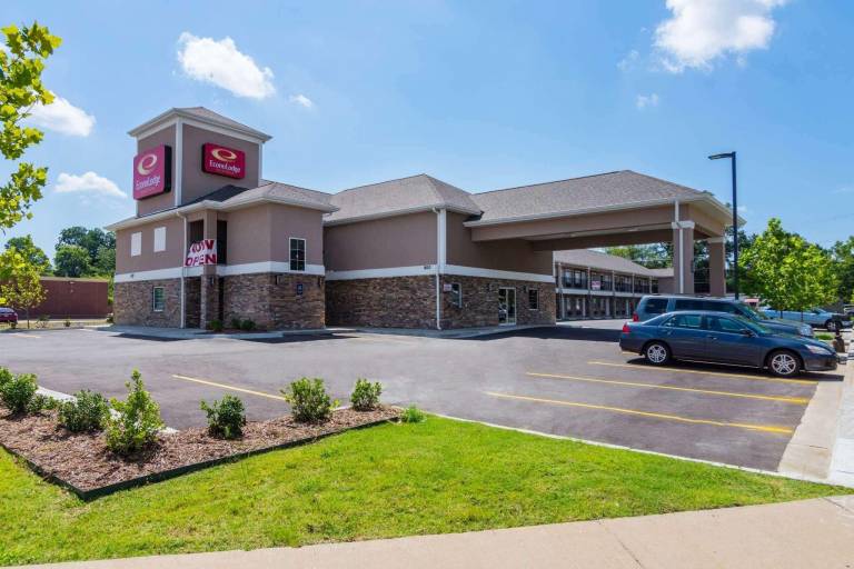 Econo Lodge Inn & Suites North Little Rock near Riverfront in North Little Rock, AR