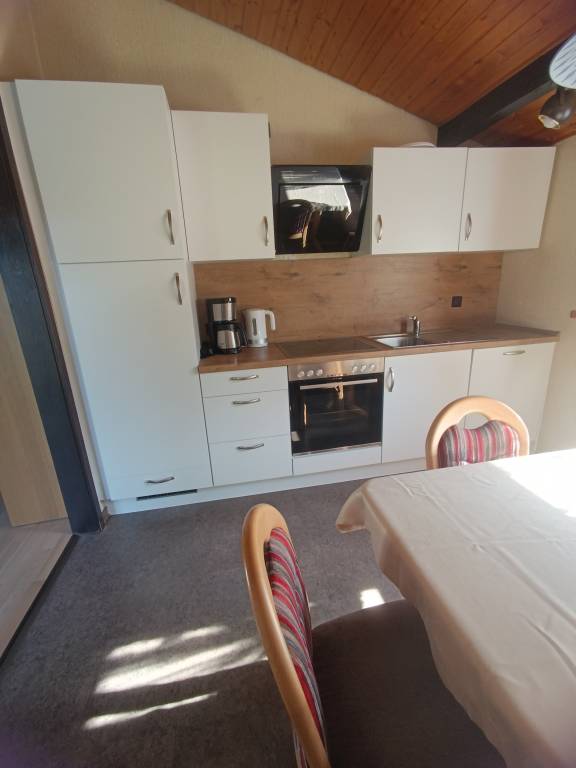Holiday park with yard & patio — photo 5