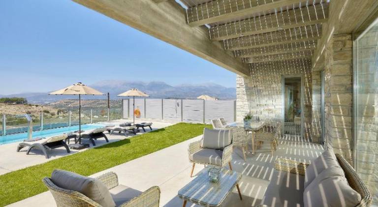 Villa with barbecue, pool & jacuzzi — photo 4
