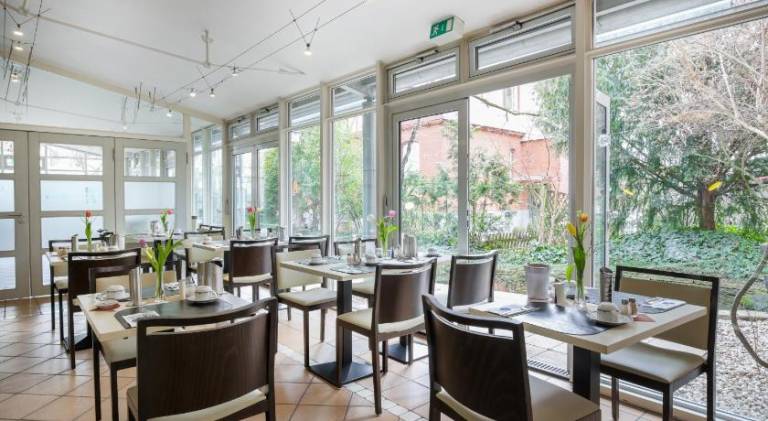 Hotel am Schillerpark — photo 3