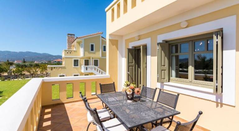 Villa with patio, barbeque & garden — photo 5
