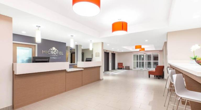 Microtel Inn & Suites by Wyndham Fort McMurray — photo 2