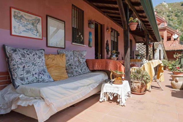 Carly & Dane Vacation House — photo 4