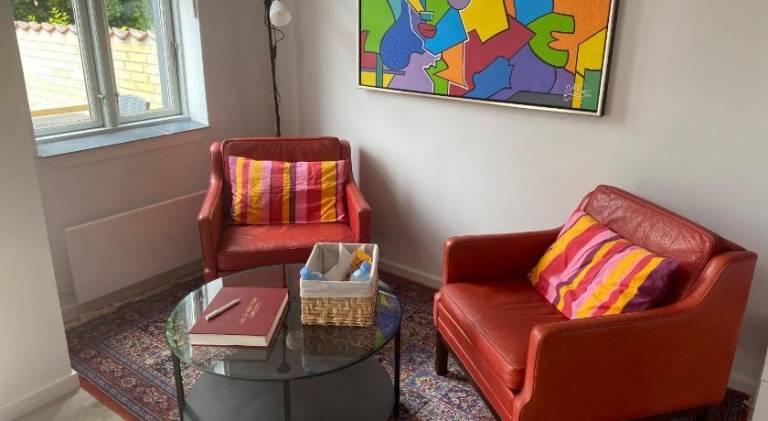 Serviced apartment with yard, terrace & BBQ — photo 4