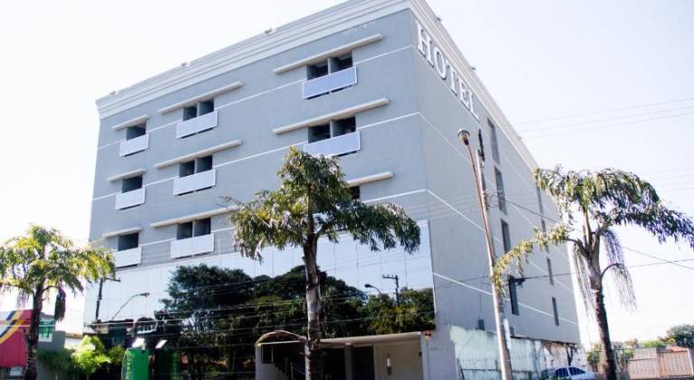 BOMBONATO HOTEL - Facil Acesso ao Aeroporto e parque de Exposicoes ABCZ in Uberaba