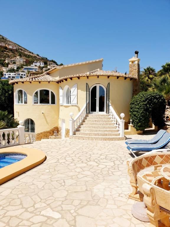 Villa