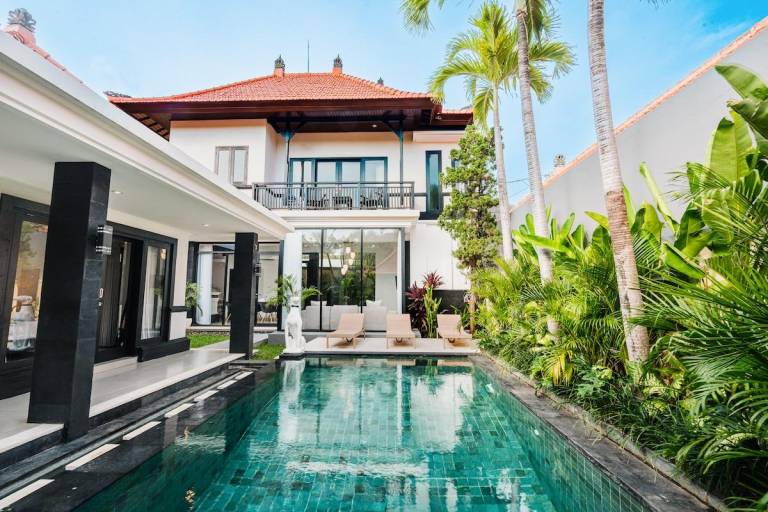 Villa Mia Canggu- 3BR Pool, Finns & Berawa Beach — photo 3