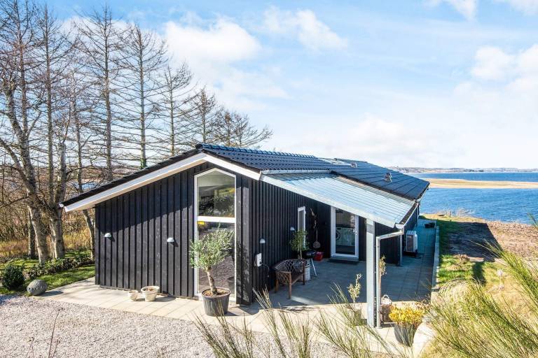 Nice vacation home with terrace | Pets allowed — photo 3