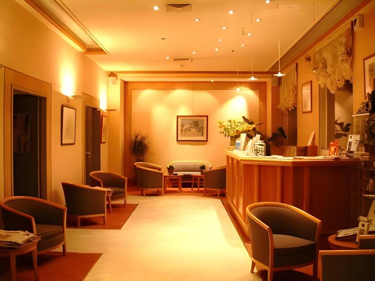 Hotel Aux Sacres Reims, Centre Historique — photo 4