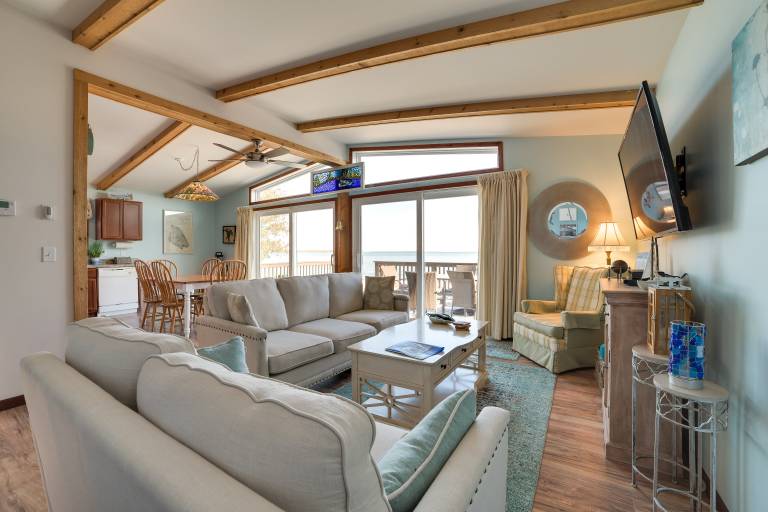 St. Ignace Cottage w/ Deck & Beach on Lake Huron! — photo 5