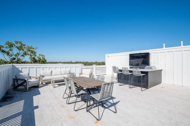 Child-friendly house with garden & barbeque | Water view | Next to the beach | Pet-friendly — photo 4