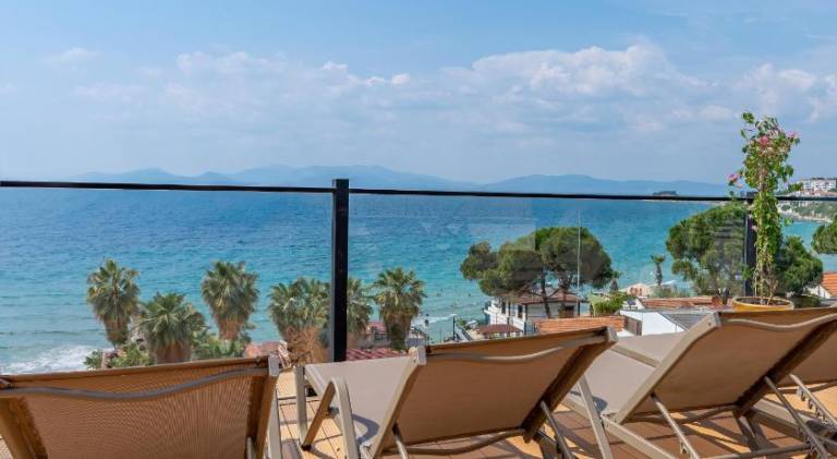 Wonderful serviced apartment with terrace, pool & garden | Next to the beach | Pets allowed — photo 3