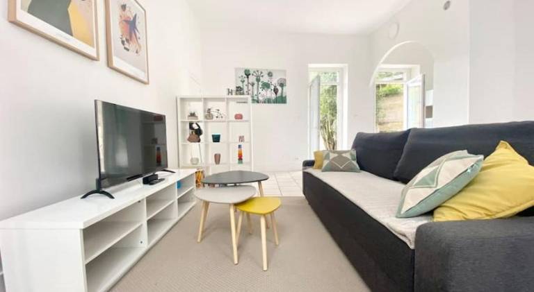 Rental apartment with 2 rooms for 6 persons in Nevers