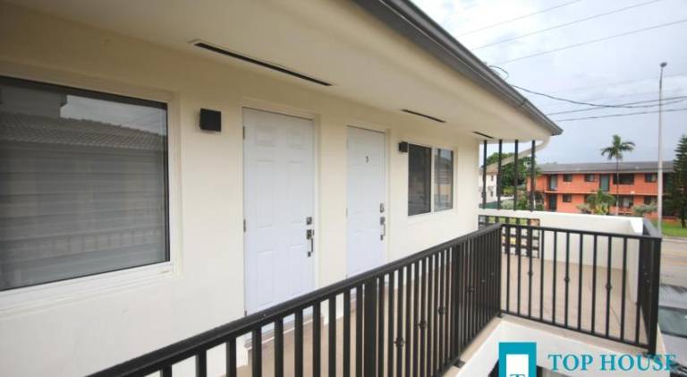 251 Airport/Top House Apartments — photo 5