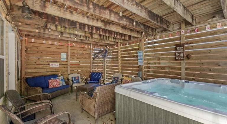 Bombastic Beach Home, HOT TUB, 8min WALK to Beach — photo 5
