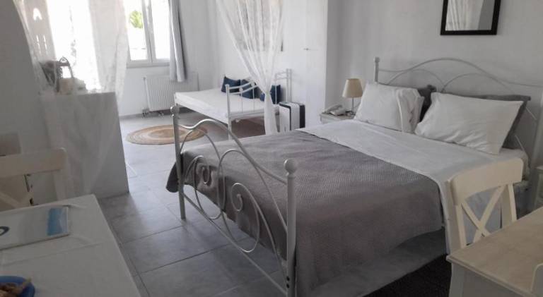 Rental apartment with terrace, barbeque & pool — photo 2
