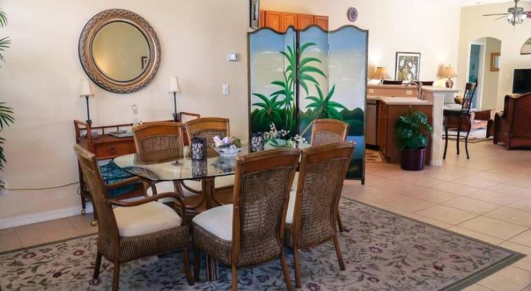 Vacation home with pool | Dogs allowed — photo 3
