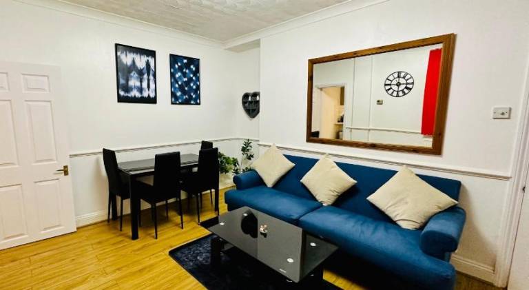 Vacation home with 3 rooms for 7 persons in Reading
