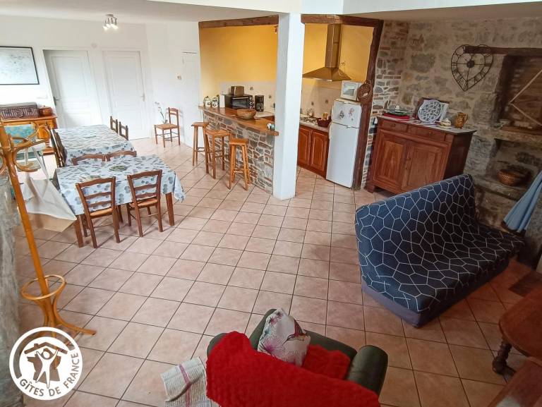 Gite with patio, garden & barbecue — photo 3