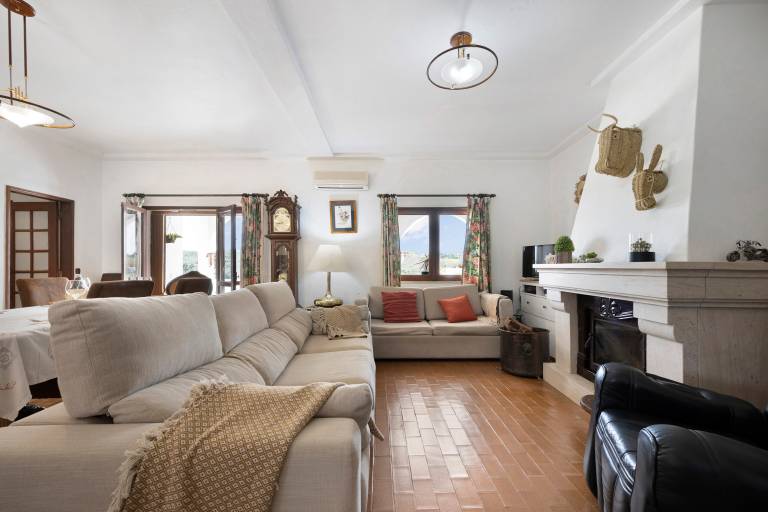 Fully equipped nice vacation home with yard, private pool & terrace | Mountain view | Dogs allowed — photo 5