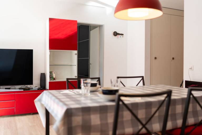 Discover Apartment Seeperle, a charming vacation apartment in Murg, Switzerland, just 110 meters from the lake. — photo 2