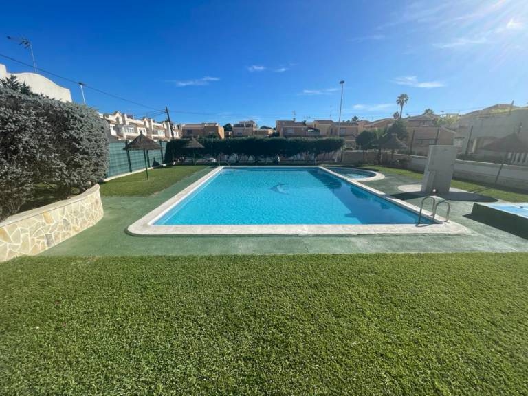 Wonderful vacation home with pool, yard & patio | Pets are welcome in Almeria