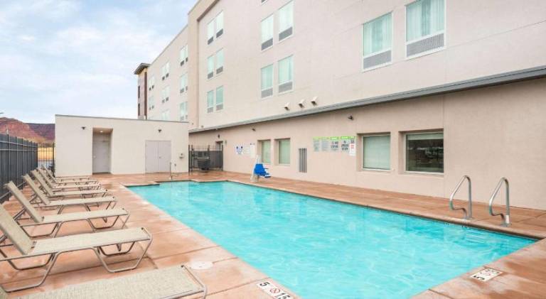 La Quinta Inn & Suites by Wyndham Kanab — photo 4