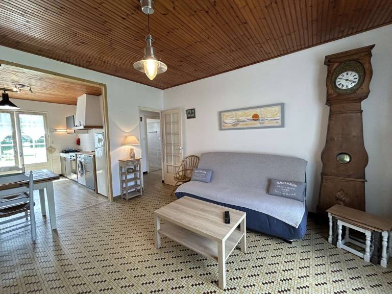 House in Saint-Hilaire-de-Riez, near sea, pets allowed — photo 4