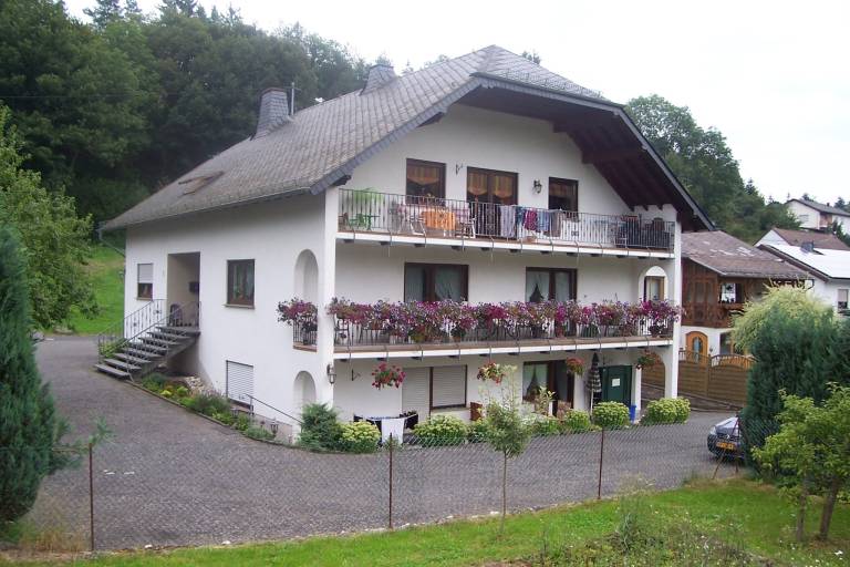 Im Elzbachtal EG
