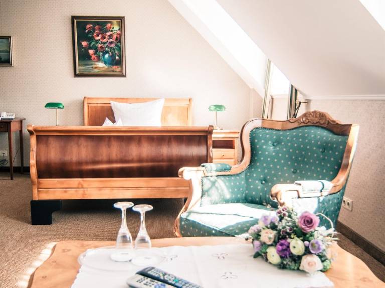 Großes Doppelzimmer mit Badewanne