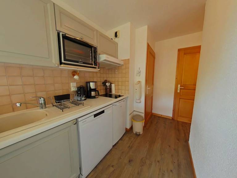 Apt 2 rooms, 6 pers, near slopes, parking, pets allowed — photo 2