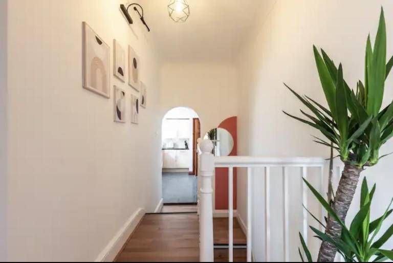 Metropolitan - 203 Millbrook Road — photo 4