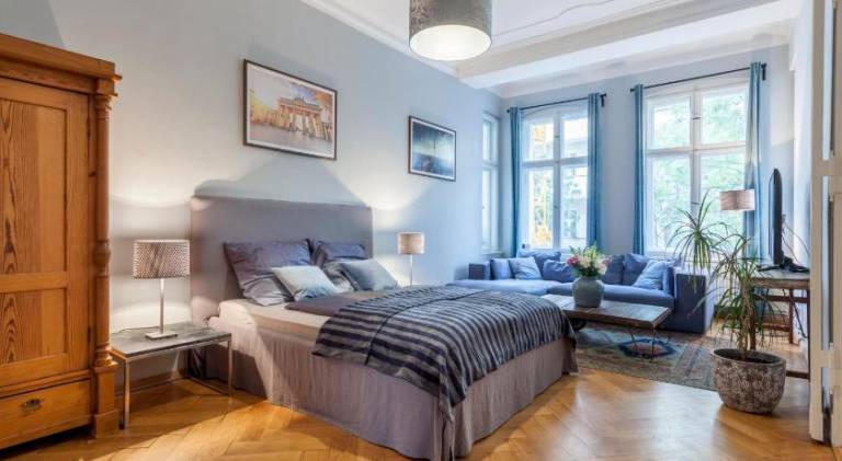 Rental apartment with 3 rooms for 8 persons in Berlin