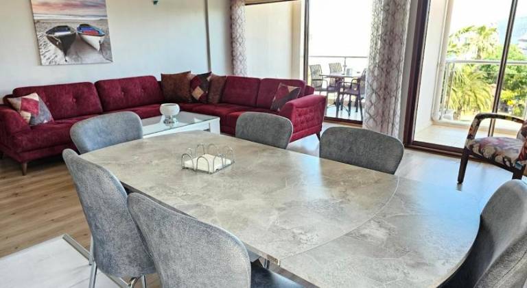 Holiday apartment with patio — photo 4