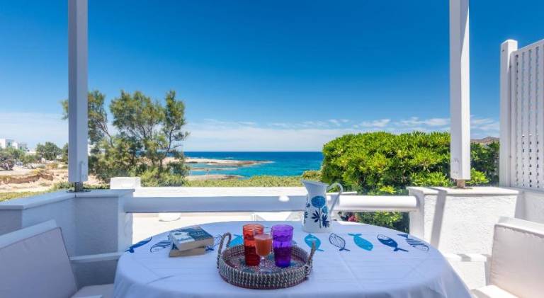Apartment with garden & terrace | Suitable for remote work in Milos