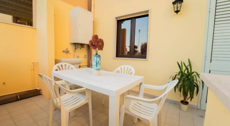 Apartment with 2 rooms for 6 persons — photo 3