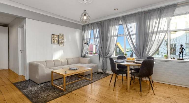 Rental apartment with patio | Close to Hallgrímskirkja — photo 5