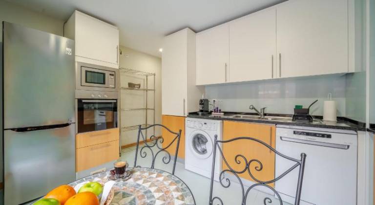 Rental apartment with pool & terrace — photo 4