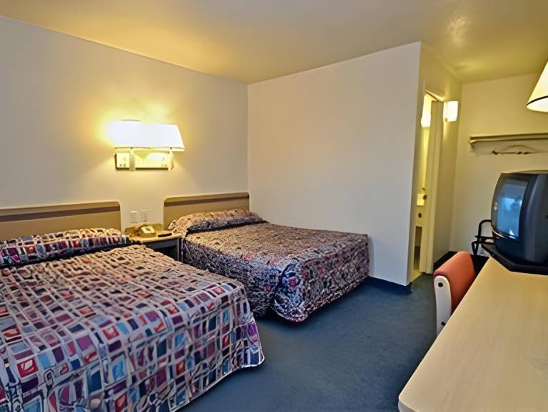 Avera Suites in Muskogee, OK
