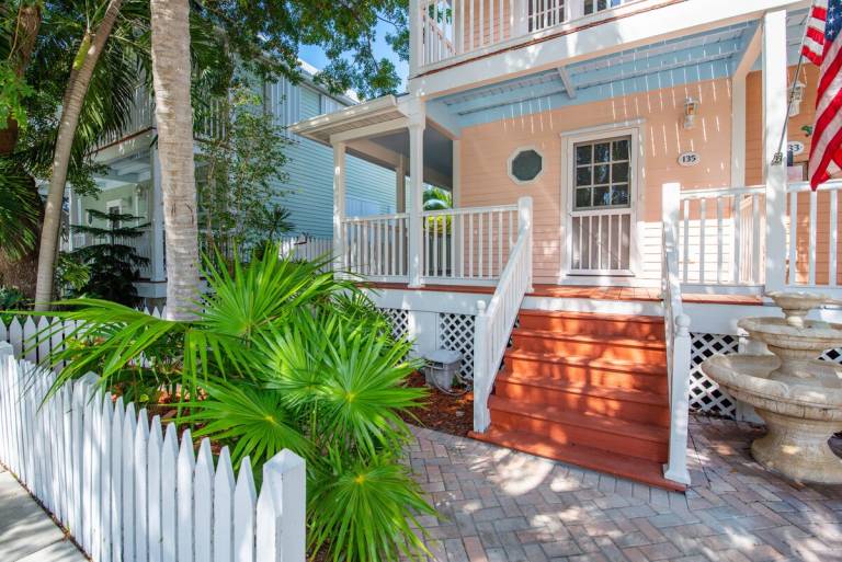 Fully equipped pleasant vacation home with pool | Next to Key West Tropical Forest & Botanical Garden | Dogs allowed — photo 2