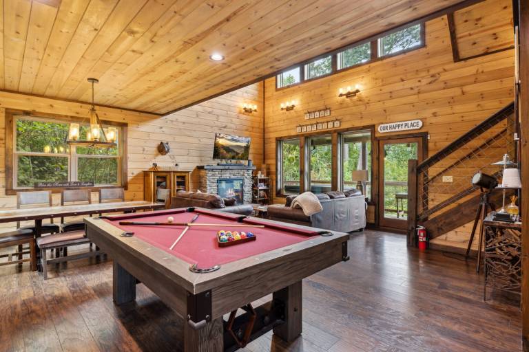 Cabin with hot tub, pool & barbeque | Mountain view — photo 4