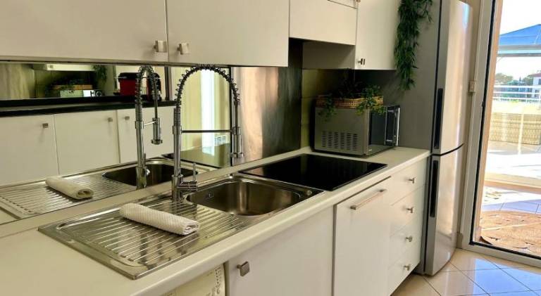 Holiday apartment with private pool & patio — photo 5