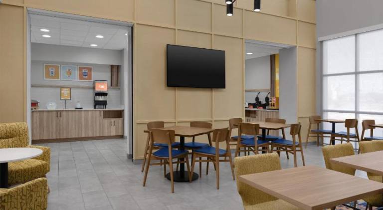 Hampton Inn & Suites Roswell — photo 4