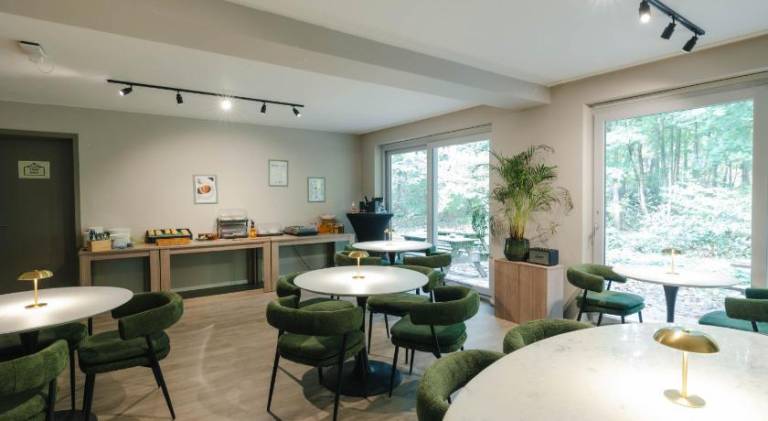Serviced apartment with pool, yard & terrace | Dogs allowed — photo 4